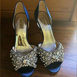 Badgley Mischka Candace peep toe pump